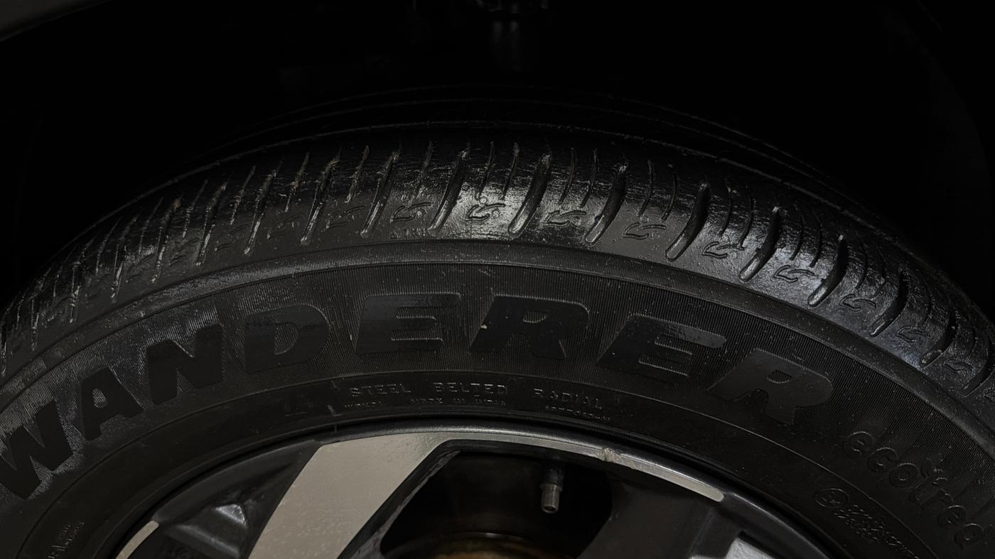 2020 Hyundai VENUE SX PLUS 1.0 TURBO DCT, Petrol, Automatic, 49,258 km, Left Front Tyre Tread