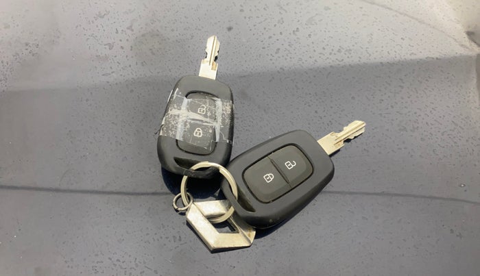 2016 Renault Duster 85 PS RXZ DIESEL, Diesel, Manual, 97,900 km, Key Close Up