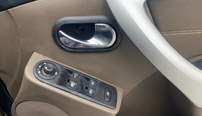 2016 Renault Duster 85 PS RXZ DIESEL, Diesel, Manual, 97,900 km, Driver Side Door Panels Control