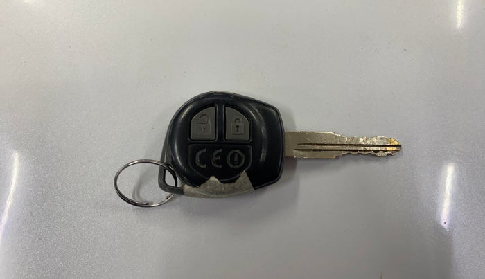 2017 Maruti Ciaz VXI+, Petrol, Manual, 88,397 km, Key Close Up