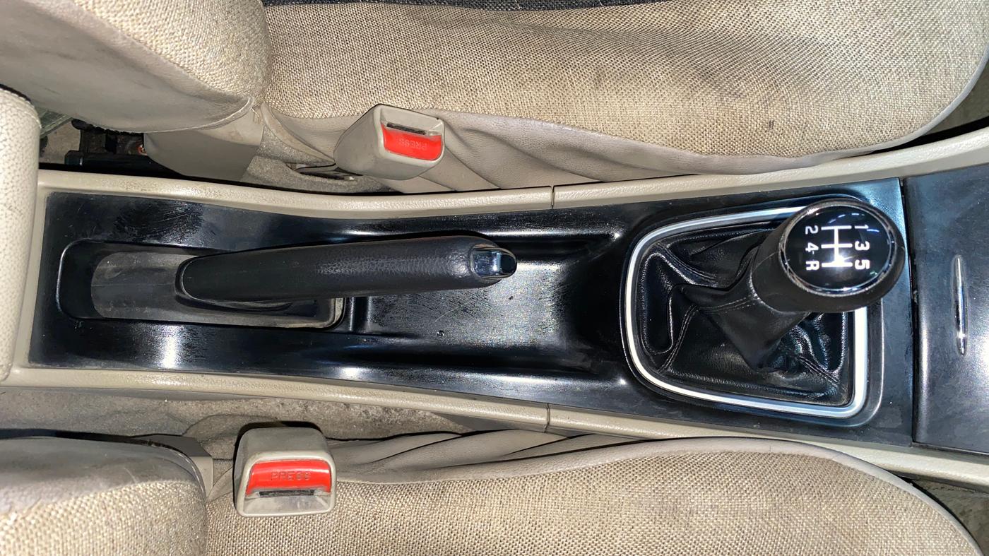 2017 Maruti Ciaz VXI+, Petrol, Manual, 88,308 km, Gear Lever