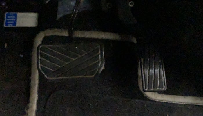 2018 Maruti Vitara Brezza ZDI + AMT, Diesel, Automatic, 42,066 km, Pedals