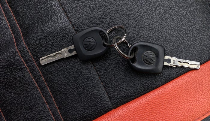 2018 Volkswagen Polo TRENDLINE 1.0L, Petrol, Manual, 53,814 km, Key Close Up