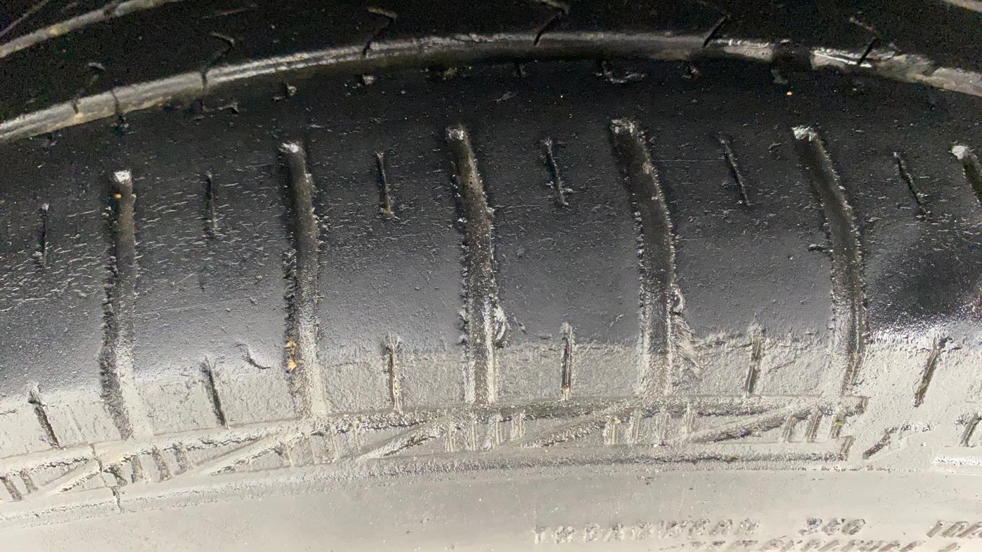 2018 Volkswagen Polo TRENDLINE 1.0L, Petrol, Manual, 53,814 km, Left Front Tyre Tread