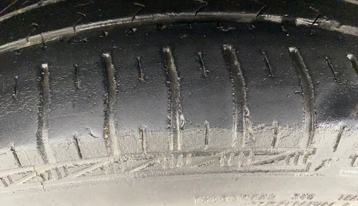 2018 Volkswagen Polo TRENDLINE 1.0L, Petrol, Manual, 53,814 km, Left Front Tyre Tread