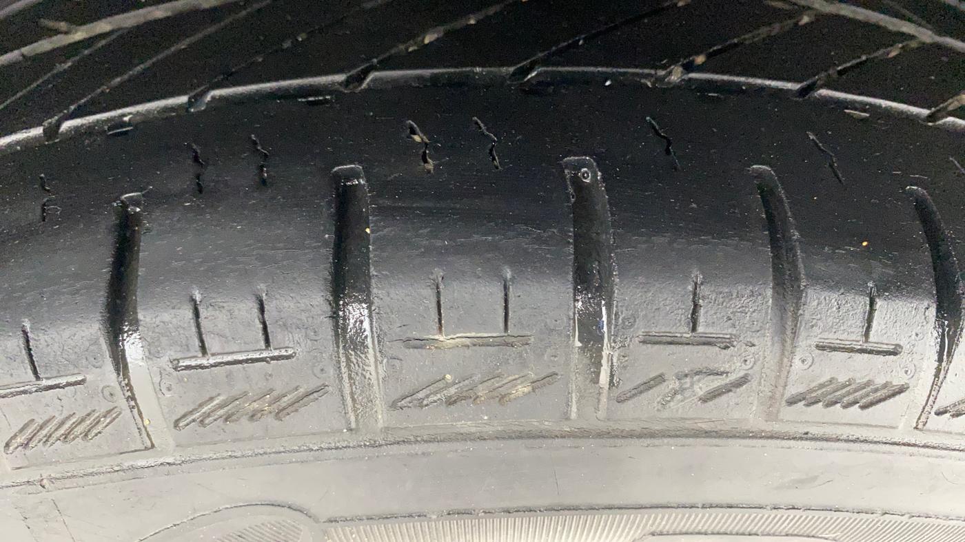 2018 Volkswagen Polo TRENDLINE 1.0L, Petrol, Manual, 53,814 km, Left Rear Tyre Tread