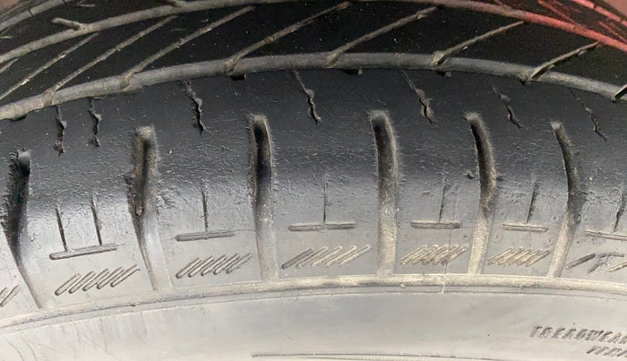 2018 Volkswagen Polo TRENDLINE 1.0L, Petrol, Manual, 53,814 km, Right Rear Tyre Tread