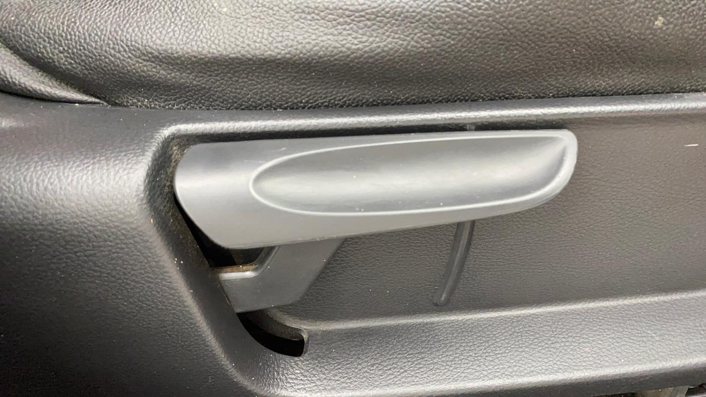 2018 Volkswagen Polo TRENDLINE 1.0L, Petrol, Manual, 53,814 km, Driver Side Adjustment Panel