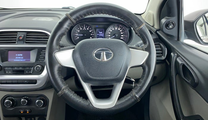 2016 Tata Tiago XT 1.2 REVOTRON, Petrol, Manual, 54,433 km, Steering Wheel Close Up