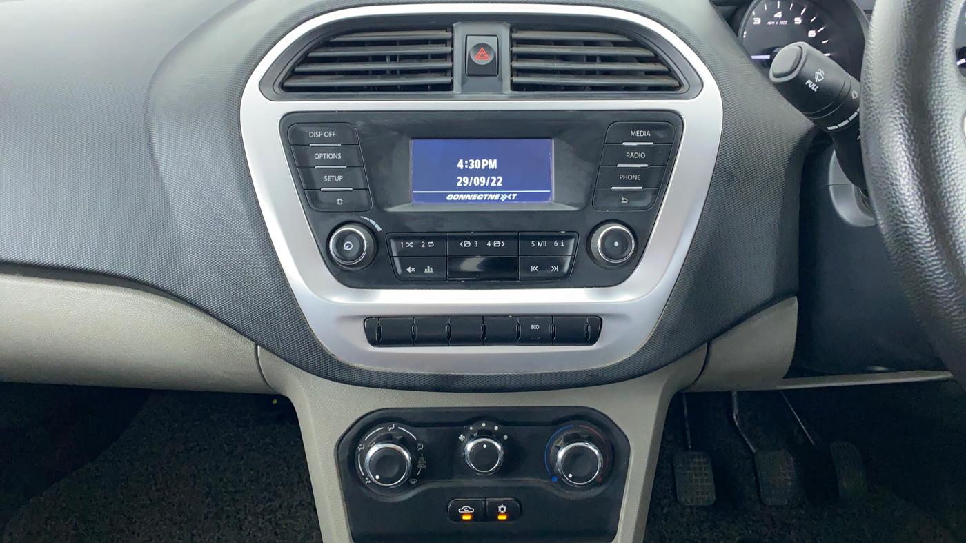 2016 Tata Tiago XT 1.2 REVOTRON, Petrol, Manual, 54,433 km, Air Conditioner