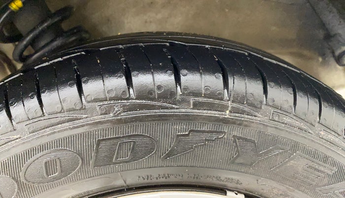 2018 Maruti Alto 800 LXI, Petrol, Manual, 45,398 km, Right Front Tyre Tread