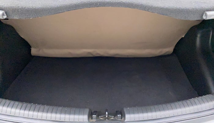 2017 Hyundai Grand i10 SPORTZ AT 1.2 KAPPA VTVT, Petrol, Automatic, 32,375 km, Boot Inside