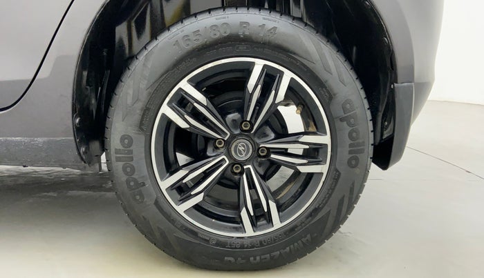 2015 Maruti Swift VXI D, Petrol, Manual, 62,944 km, Left Rear Wheel