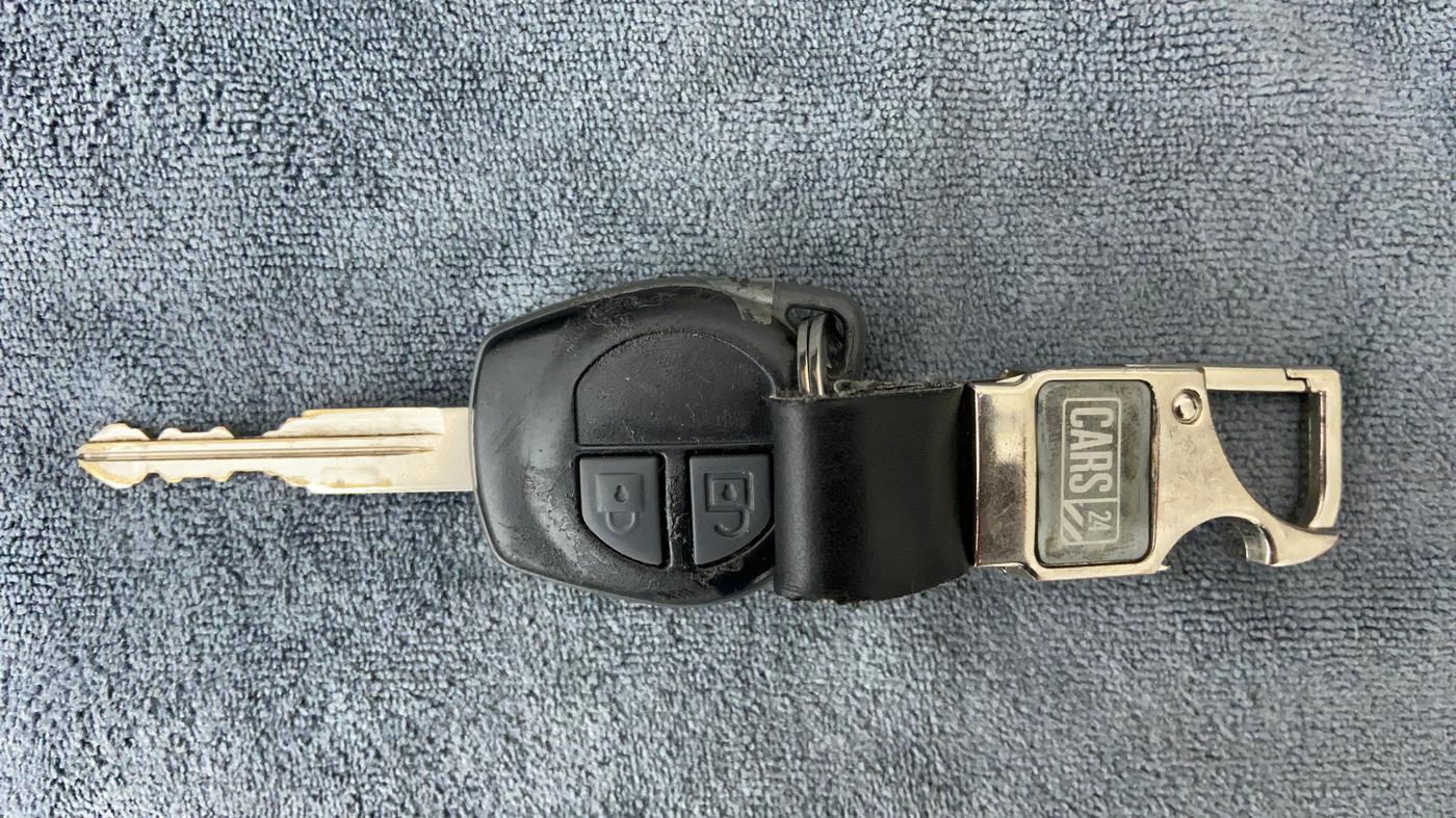 2015 Maruti Swift VXI D, Petrol, Manual, 62,944 km, Key Close Up