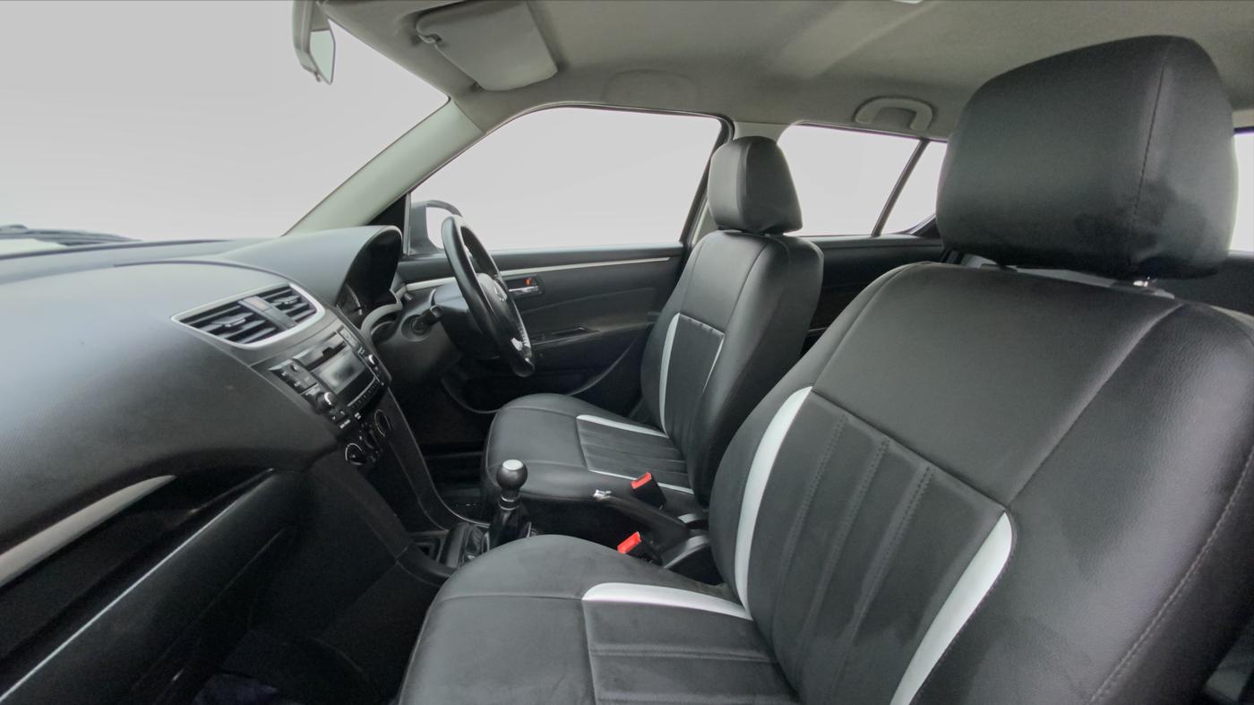 2015 Maruti Swift VXI D, Petrol, Manual, 62,944 km, Right Side Front Door Cabin
