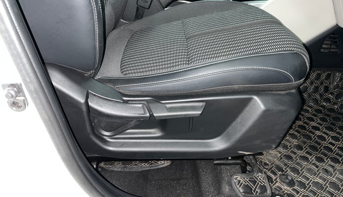 2024 KIA CARENS Prestige 1.5 Petrol 7 STR, Petrol, Manual, 6,378 km, Driver Side Adjustment Panel