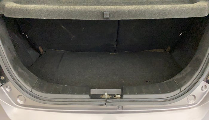 2015 Maruti Wagon R 1.0 VXI, Petrol, Manual, 52,323 km, Boot Inside