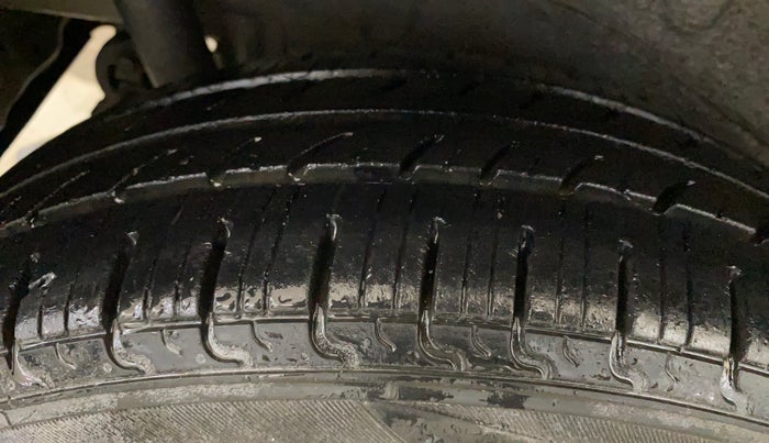 2015 Maruti Wagon R 1.0 VXI, Petrol, Manual, 52,323 km, Right Rear Tyre Tread