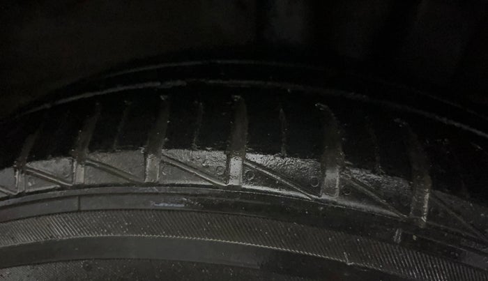 2014 Hyundai Grand i10 SPORTZ 1.2 KAPPA VTVT, Petrol, Manual, 60,821 km, Left Rear Tyre Tread