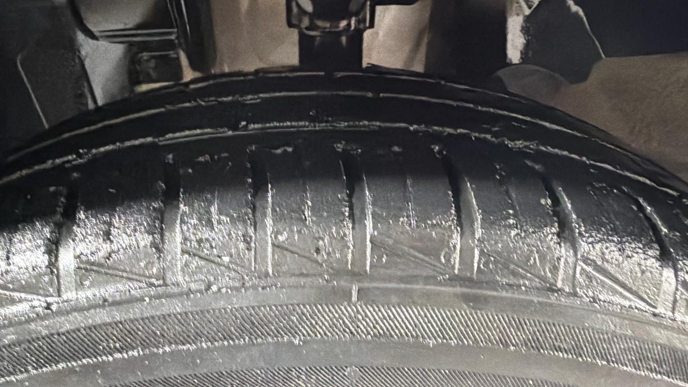 2023 Renault Kwid CLIMBER AMT 1.0, Petrol, Automatic, 35,572 km, Left Front Tyre Tread