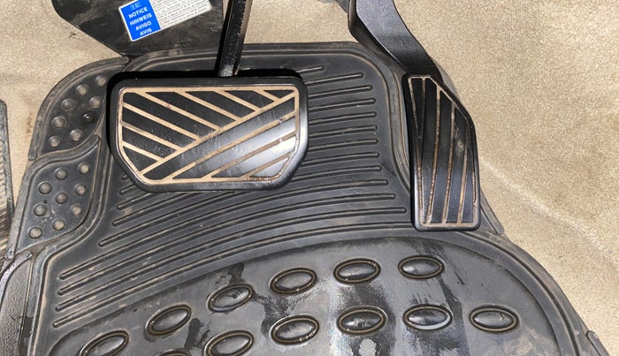 2017 Maruti Ciaz ALPHA  AT 1.4  PETROL, Petrol, Automatic, 79,761 km, Pedals