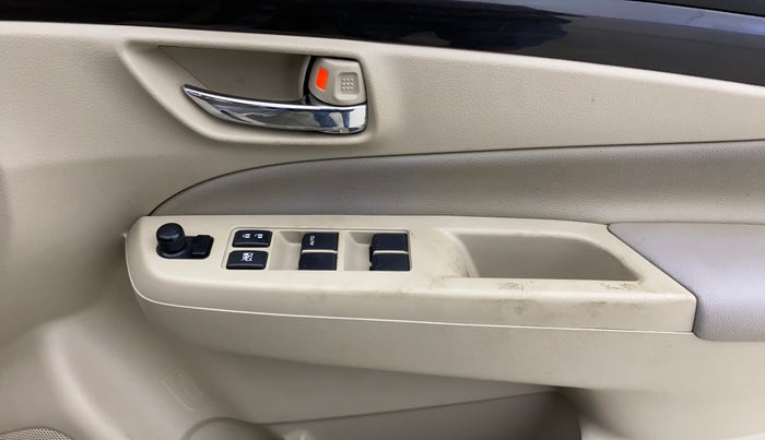 2017 Maruti Ciaz ALPHA  AT 1.4  PETROL, Petrol, Automatic, 79,761 km, Driver Side Door Panels Control