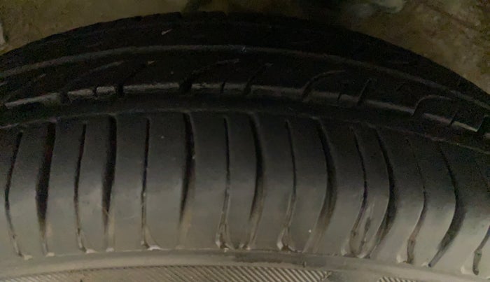 2014 Maruti Alto 800 LXI, Petrol, Manual, 87,613 km, Right Rear Tyre Tread