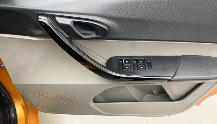 2018 Tata Tiago XT PETROL, Petrol, Manual, 1,04,196 km, Driver Side Door Panels Control