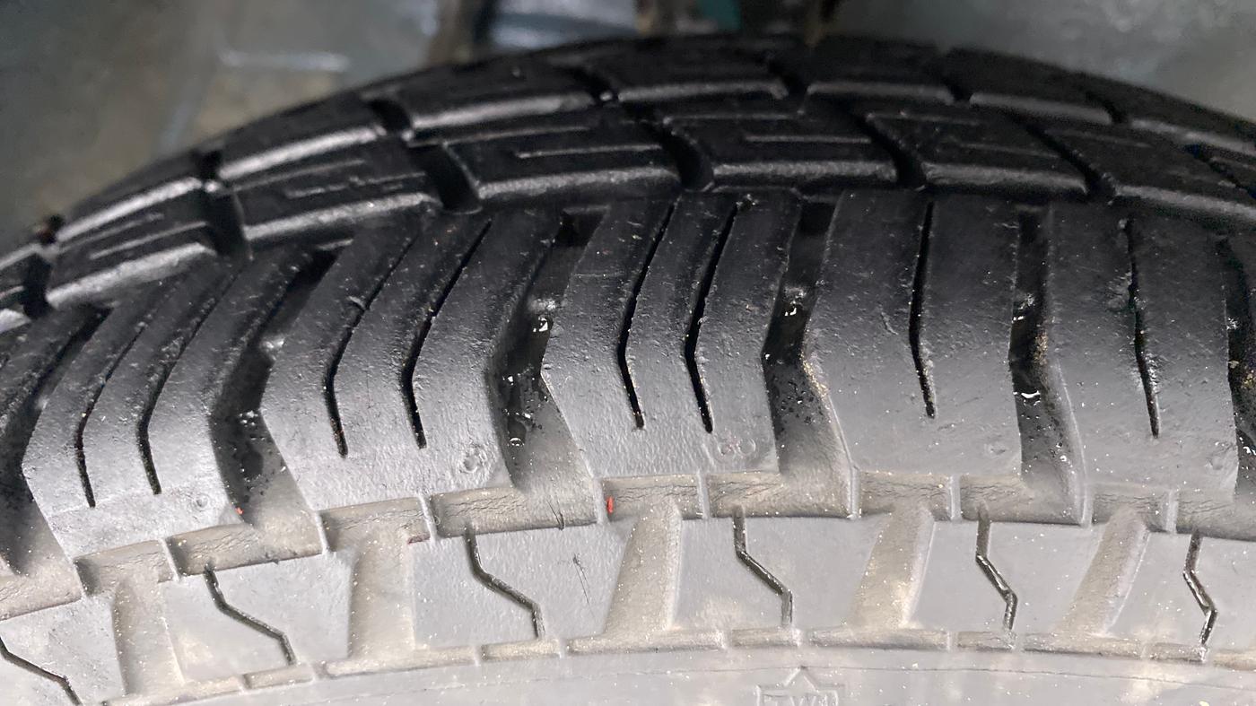 2018 Maruti Alto 800 LXI OPT, Petrol, Manual, 21,128 km, Right Front Tyre Tread