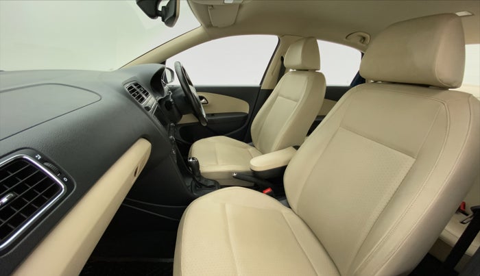 2017 Skoda Rapid 1.6 MPI STYLE AT, Petrol, Automatic, 63,005 km, Right Side Front Door Cabin