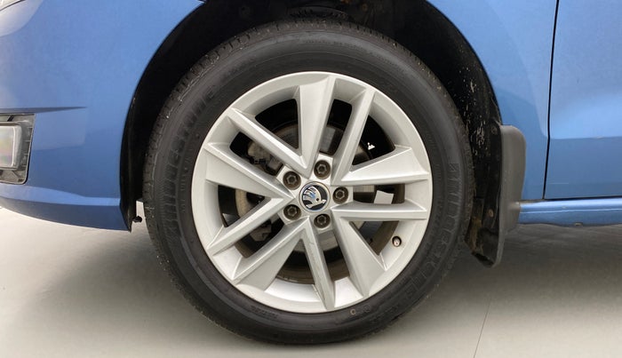 2017 Skoda Rapid 1.6 MPI STYLE AT, Petrol, Automatic, 63,005 km, Left Front Wheel