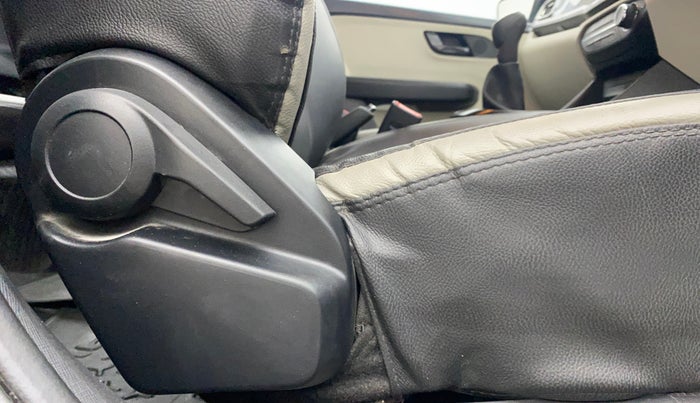 2021 Tata ALTROZ XT PETROL, Petrol, Manual, 23,705 km, Driver Side Adjustment Panel
