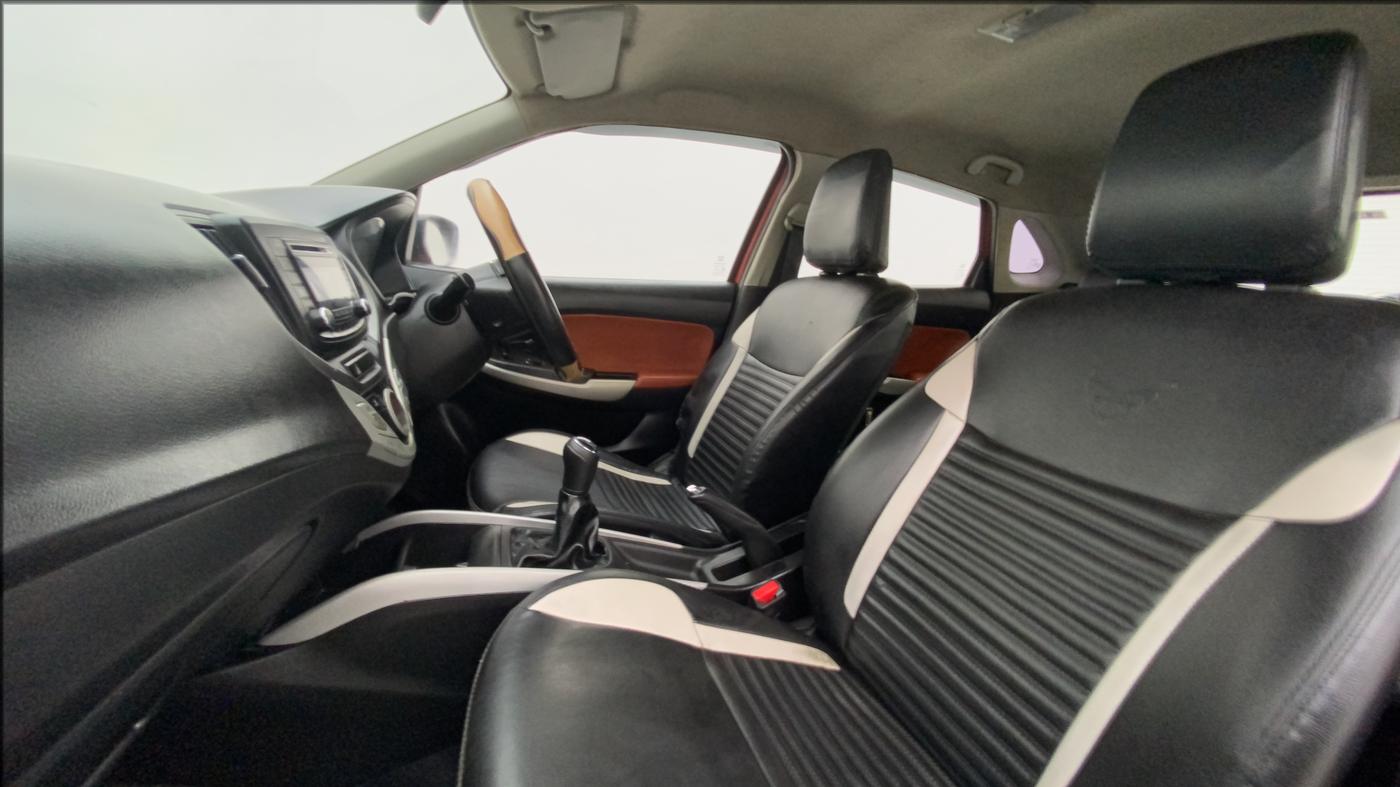 2016 Maruti Baleno DELTA PETROL 1.2, Petrol, Manual, 93,885 km, Right Side Front Door Cabin