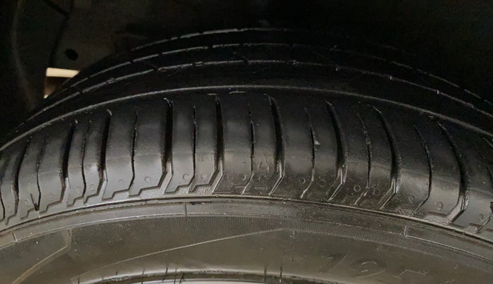 2023 Hyundai NEW I20 SPORTZ 1.2 IVT, Petrol, Automatic, 25,894 km, Right Rear Tyre Tread