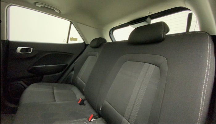 2019 Hyundai VENUE SX PLUS 1.0 TURBO DCT, Petrol, Automatic, 79,667 km, Right Side Rear Door Cabin