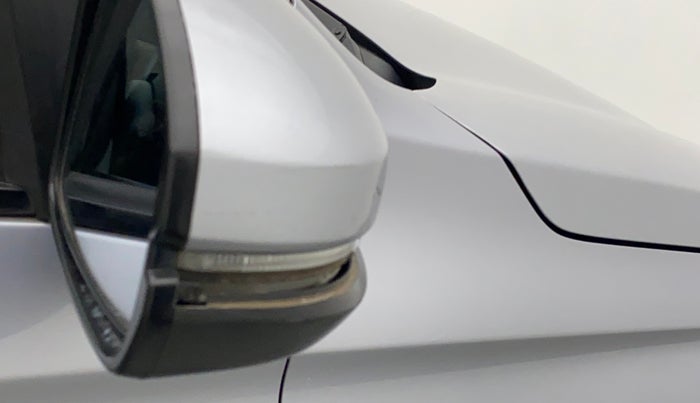 2018 Honda Amaze 1.2L I-VTEC V, Petrol, Manual, 77,432 km, Right rear-view mirror - Cover has minor damage