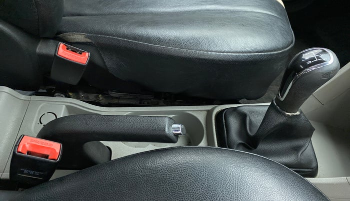 2018 Tata Tiago XZ 1.2 REVOTRON, Petrol, Manual, 84,203 km, Gear Lever