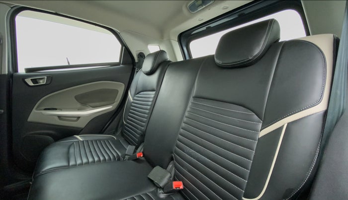 2014 Ford Ecosport 1.5 TITANIUM TI VCT AT, Petrol, Automatic, 29,334 km, Right Side Rear Door Cabin