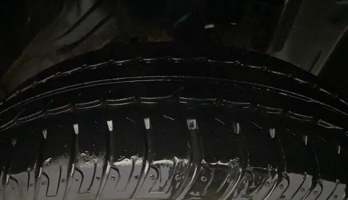 2017 Datsun Go T, Petrol, Manual, 27,157 km, Right Front Tyre Tread