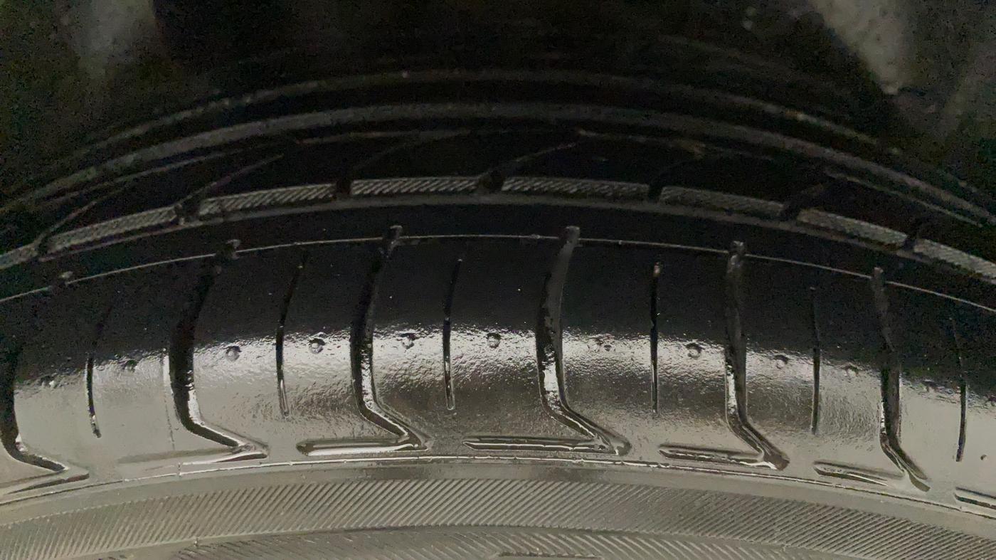 2019 Skoda Rapid STYLE 1.6 MPI, Petrol, Manual, 52,529 km, Right Rear Tyre Tread
