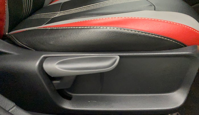 2019 Skoda Rapid STYLE 1.6 MPI, Petrol, Manual, 52,529 km, Driver Side Adjustment Panel