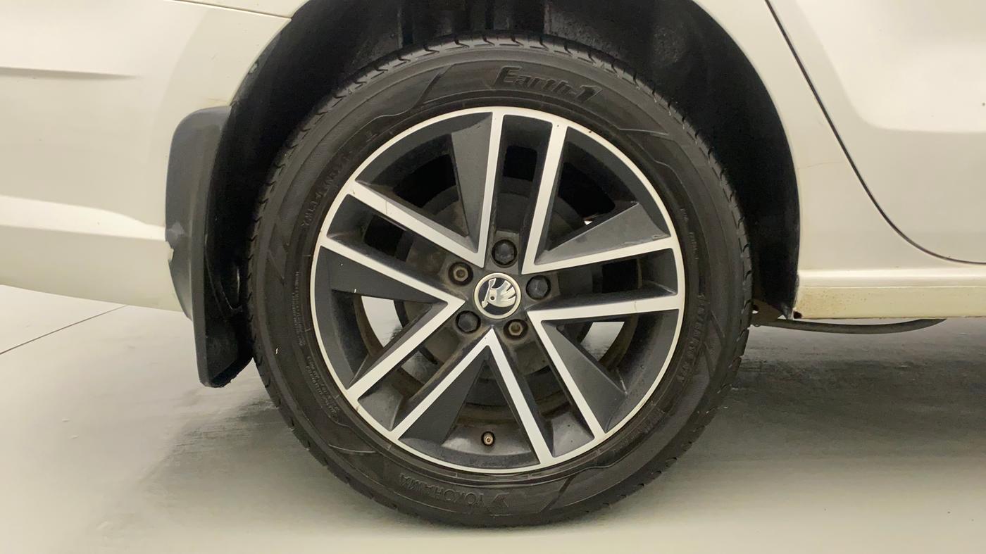 2019 Skoda Rapid STYLE 1.6 MPI, Petrol, Manual, 52,529 km, Right Rear Wheel