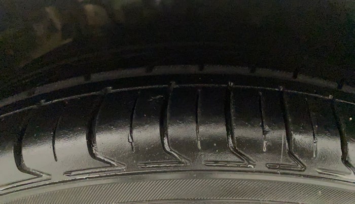 2019 Skoda Rapid STYLE 1.6 MPI, Petrol, Manual, 52,529 km, Right Front Tyre Tread