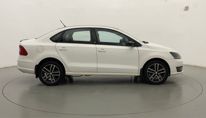 2019 Skoda Rapid STYLE 1.6 MPI, Petrol, Manual, 52,529 km, Right Side