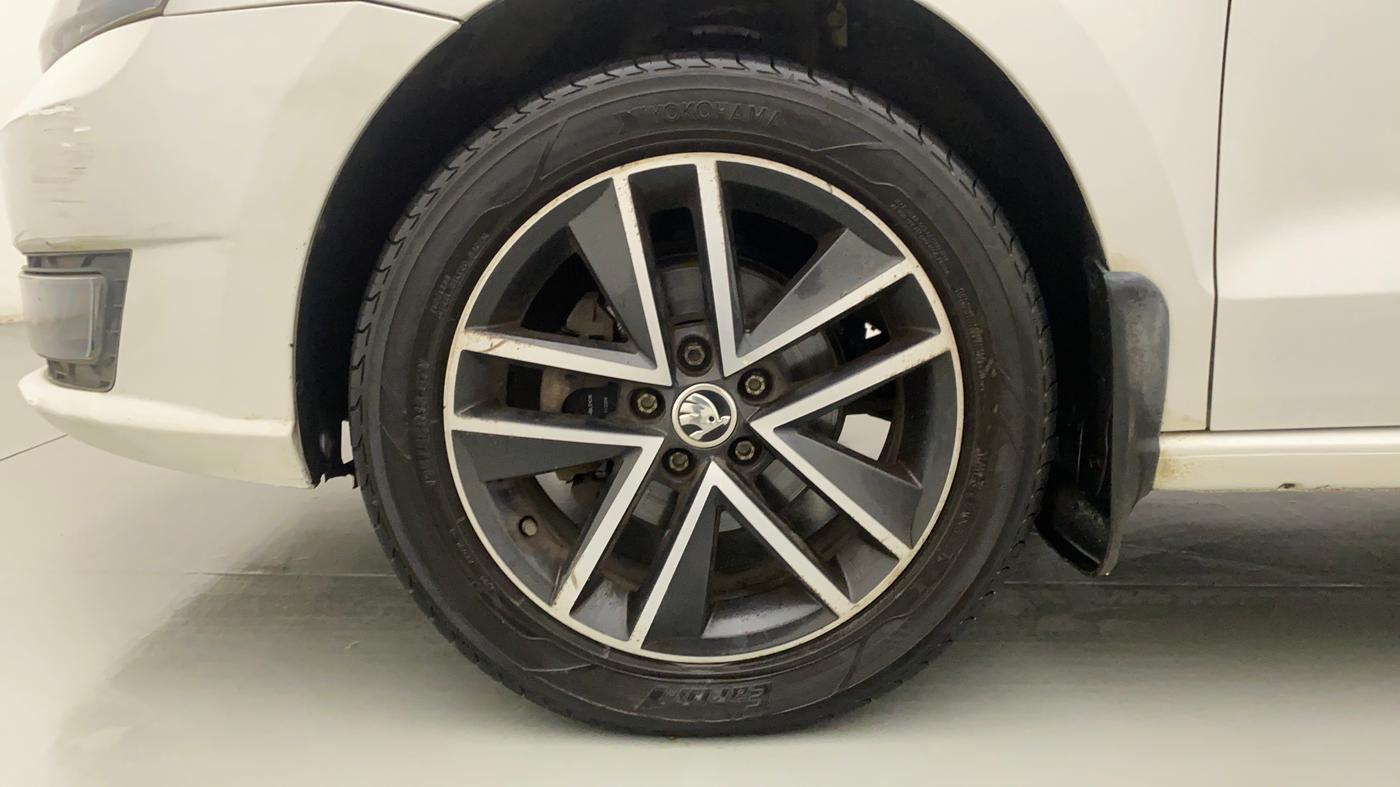2019 Skoda Rapid STYLE 1.6 MPI, Petrol, Manual, 52,529 km, Left Front Wheel