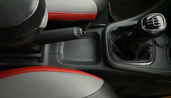 2019 Skoda Rapid STYLE 1.6 MPI, Petrol, Manual, 52,529 km, Gear Lever