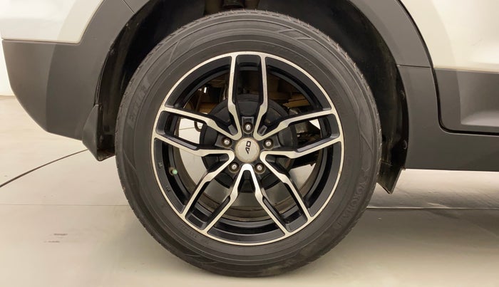 2016 Hyundai Creta S PLUS 1.6 AT DIESEL, Diesel, Automatic, 1,48,166 km, Right Rear Wheel
