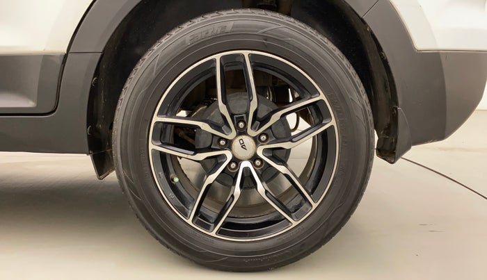 2016 Hyundai Creta S PLUS 1.6 AT DIESEL, Diesel, Automatic, 1,48,166 km, Left Rear Wheel