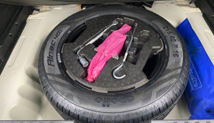 2021 Toyota URBAN CRUISER PREMIUM GRADE AT, Petrol, Automatic, 32,548 km, Spare Tyre