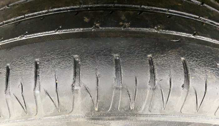 2021 Toyota URBAN CRUISER PREMIUM GRADE AT, Petrol, Automatic, 32,548 km, Left Front Tyre Tread